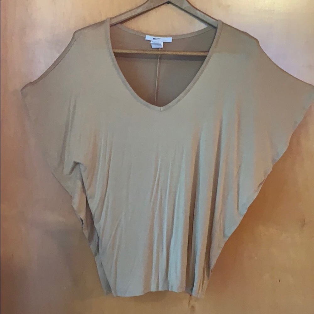 Bat wing camel light brown color